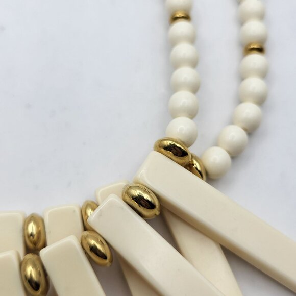 Vintage Trifari Double-Strand Cream & Goldtone Beaded Collar Necklace - Picture 10 of 12